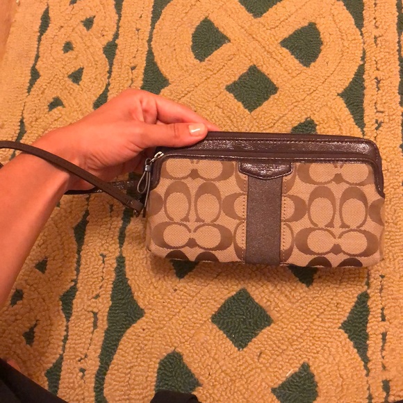 NWT Coach wallet/wristlet - Picture 4 of 6